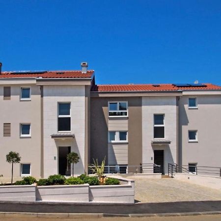 Daska Apartmani Njivice Exterior photo