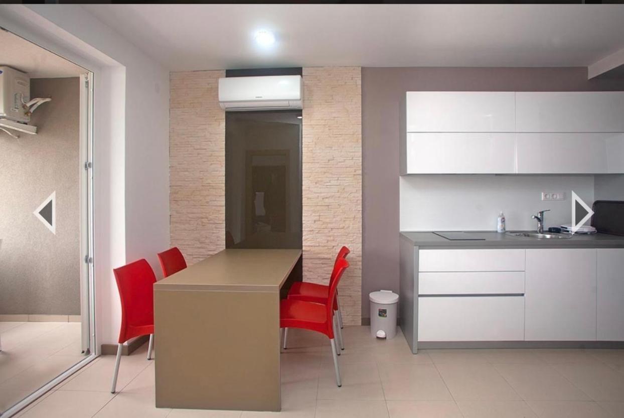 Daska Apartmani Njivice Exterior photo